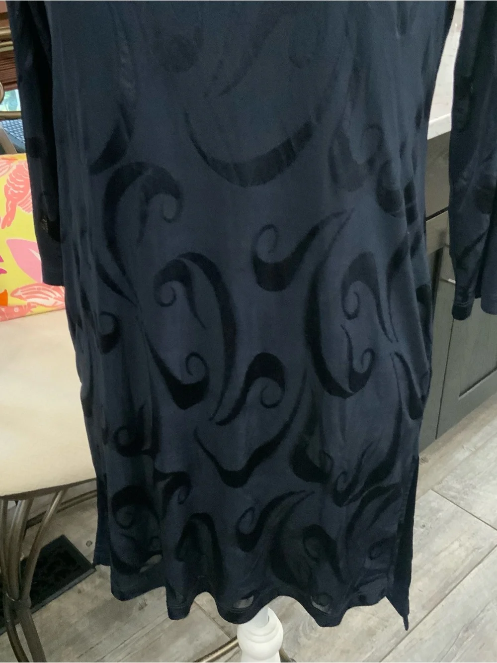 Chico’s Liquid Knit 3/4 Sleeve Tunic Top Black Size Small 4/6 Stretch Side Slit